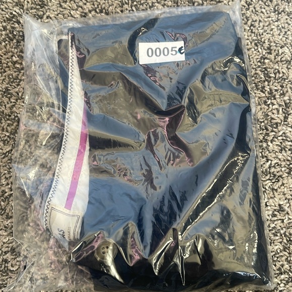 Womens Old Navy black Bermuda shorts size 6 low rise Perfect Bermudas - Picture 13 of 13